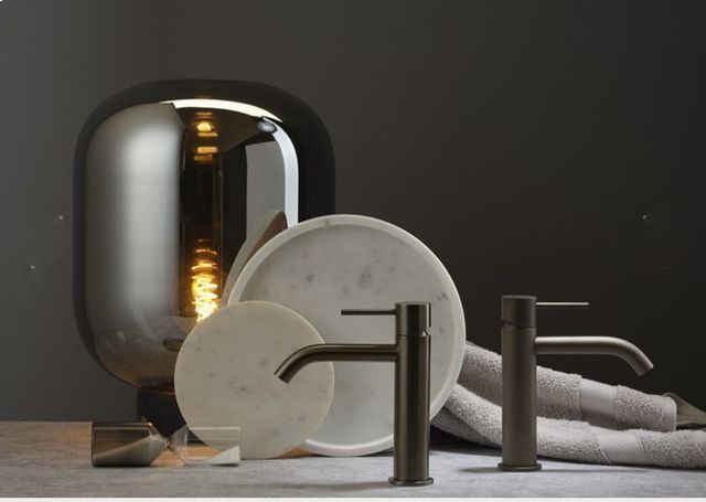 negozio di sanitari, rubinetterie e accessori a Milano