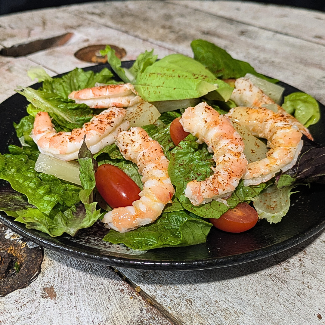 Cooked Shrimp, Tomatoes, Lettuce, and Pear Slices — Pt Cartwright Seafoods in Warana, QLD