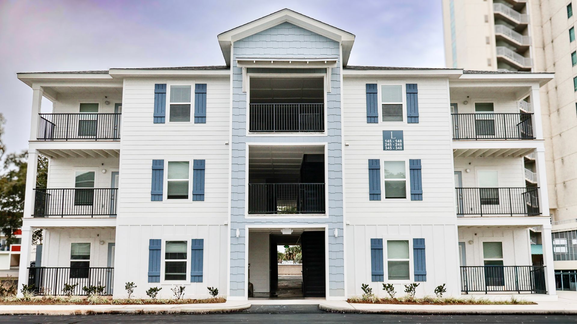 The Current Apartments in Biloxi, Mississippi 3 stories high and close to the water
