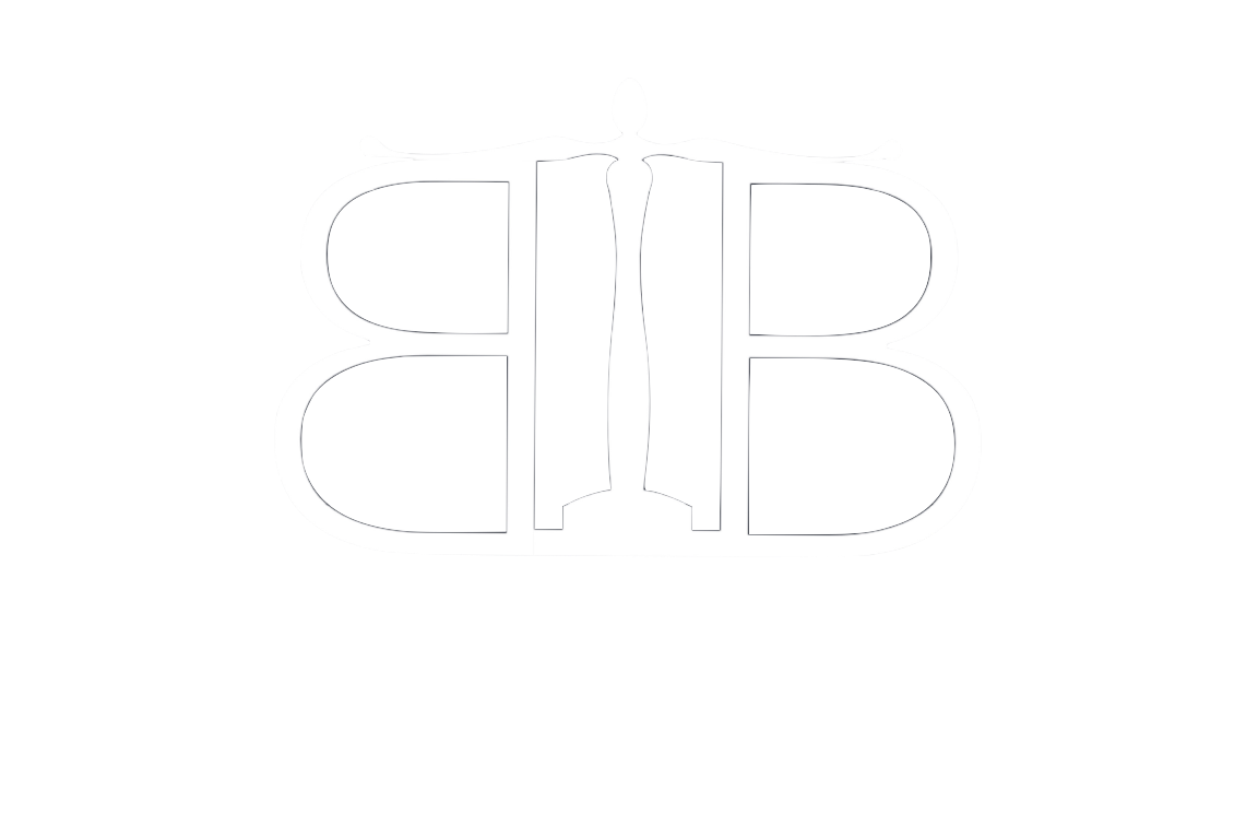 Ein weißes Logo mit dem Buchstaben B auf weißem Hintergrund.