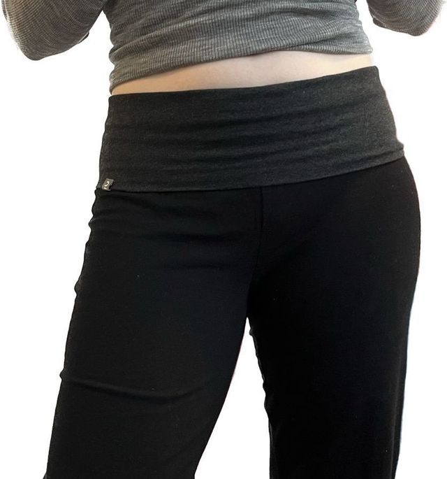 Women Gym Leggings Short With Phone Pocket 120 FLE Dark Grey