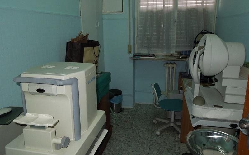 Studio oculistico con attrezzature