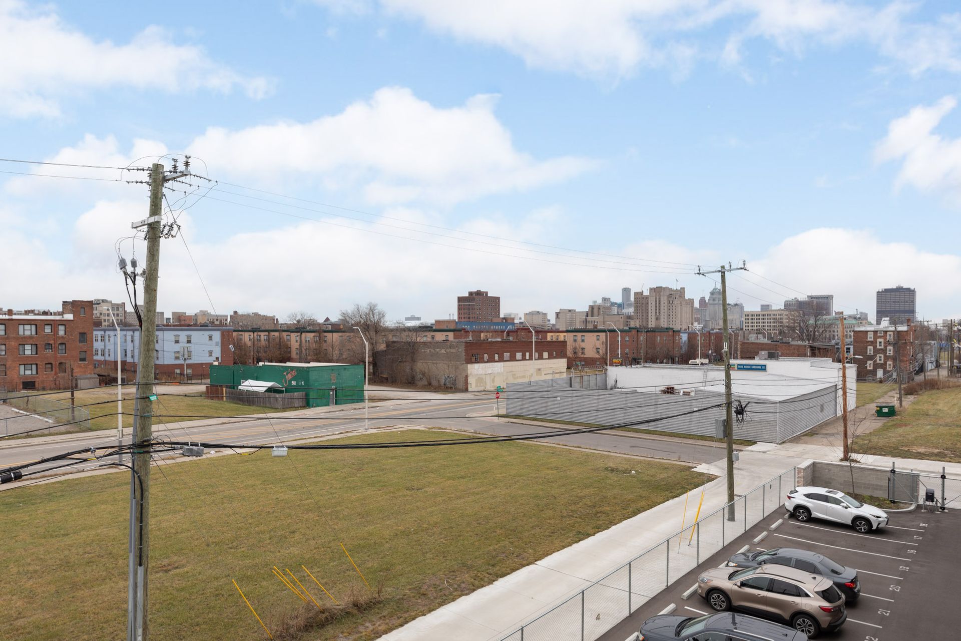 Fourth and Selden Exterior Photo
