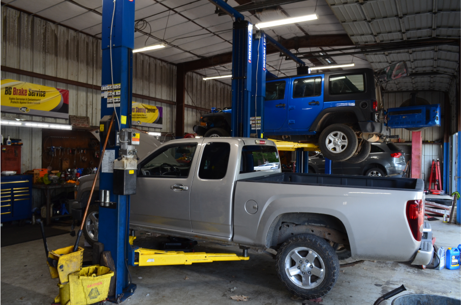 Inside at Akin Auto Care - Cleveland, TX