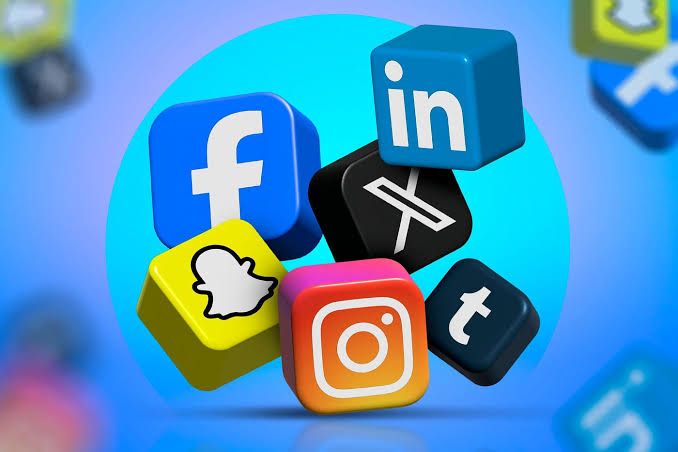 3D social media app icons floating on a blue background, including Facebook, LinkedIn, Instagram, Snapchat, X, and Tumblr