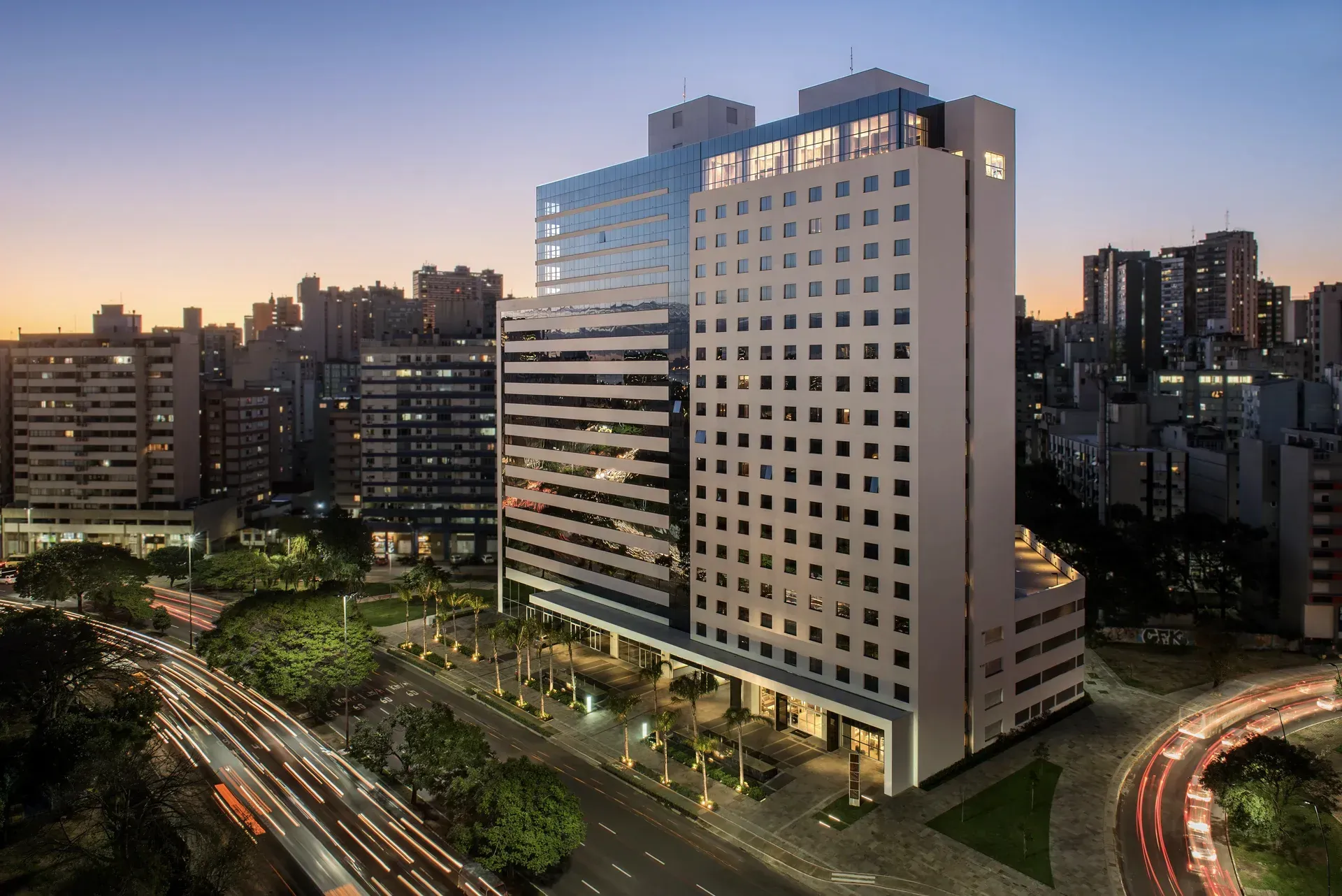 HOTEL INTERCITY CIDADE BAIXA