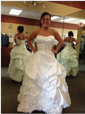bride wearing trumpet gown