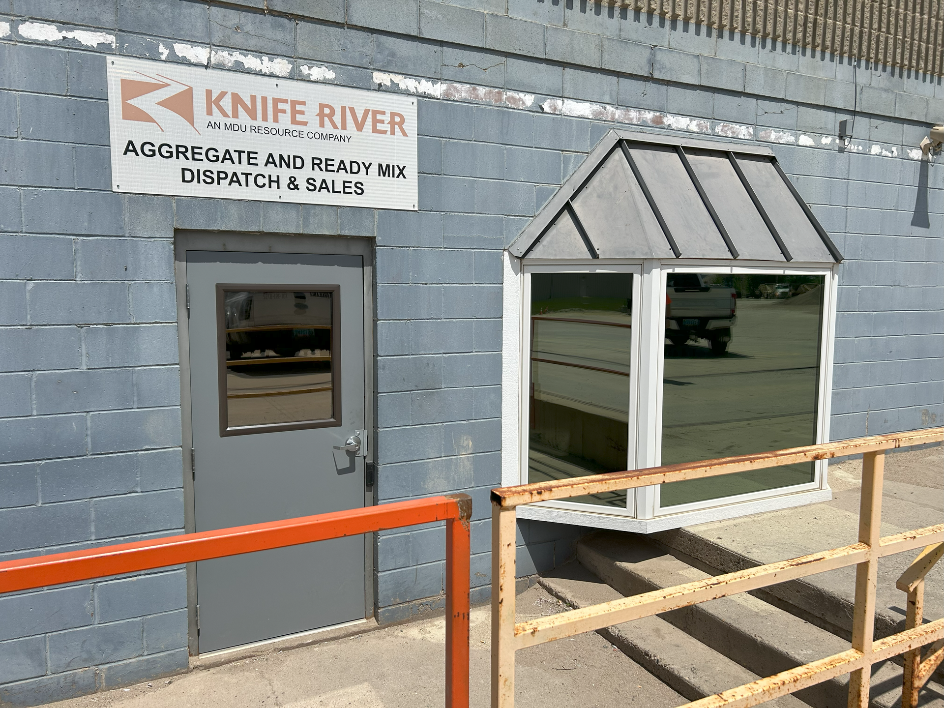 Picture of Knife River Entrance Windows with Tint