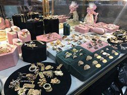 Jewelries — diamond and jewelry buyers in Medford, OR