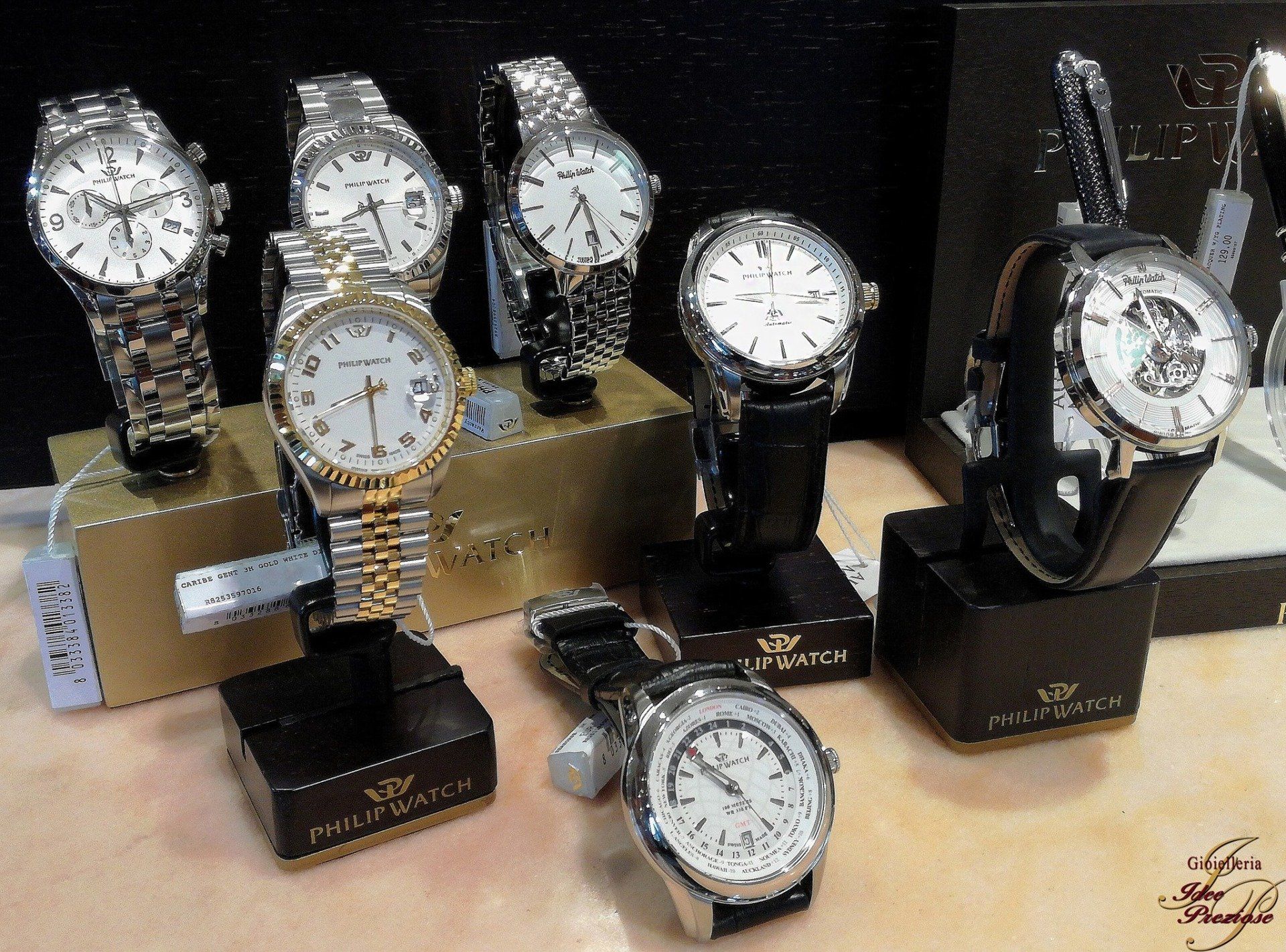 Orologi da uomo in esposizione