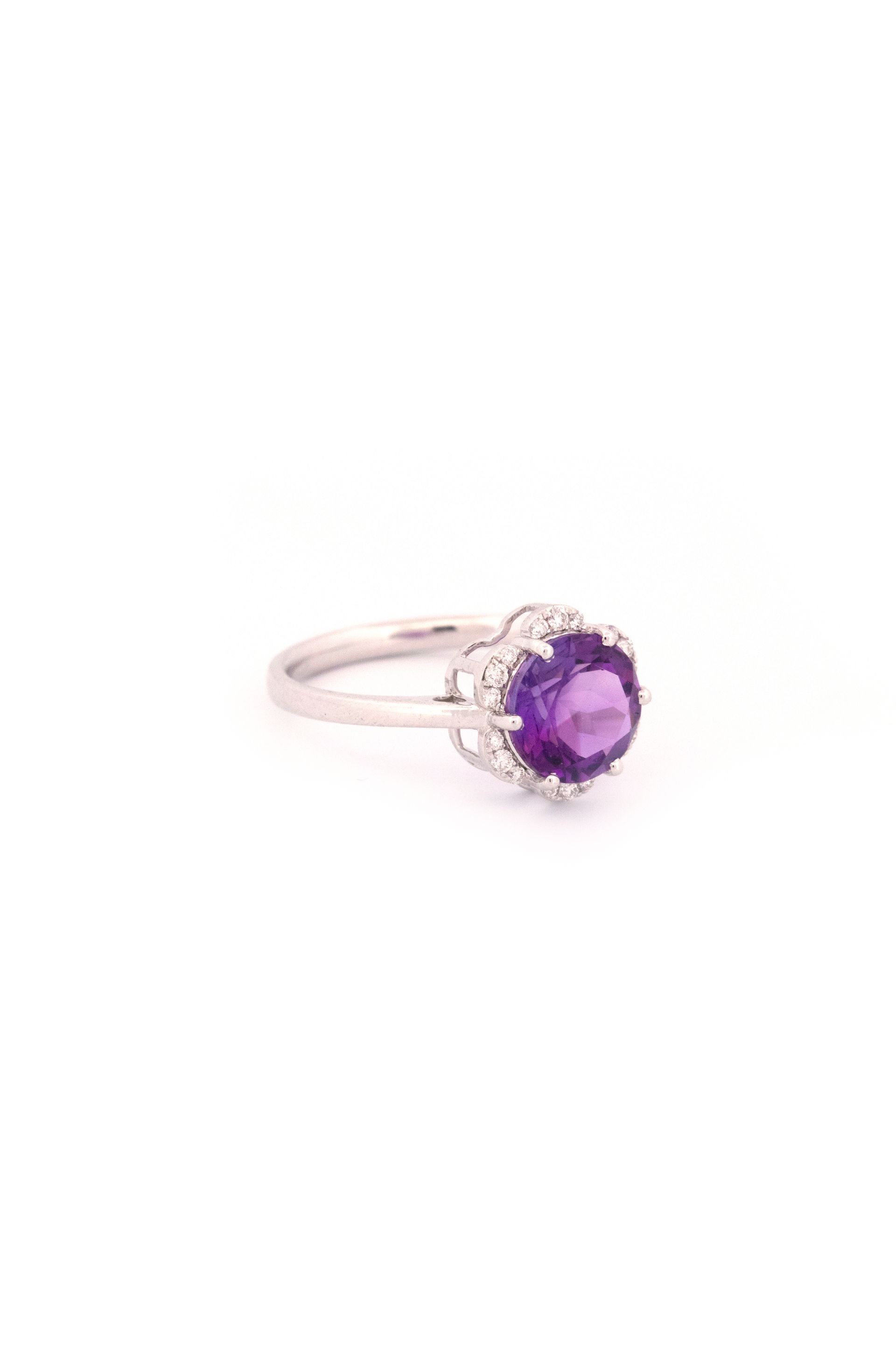 18k White Gold Amethyst Diamond Ring