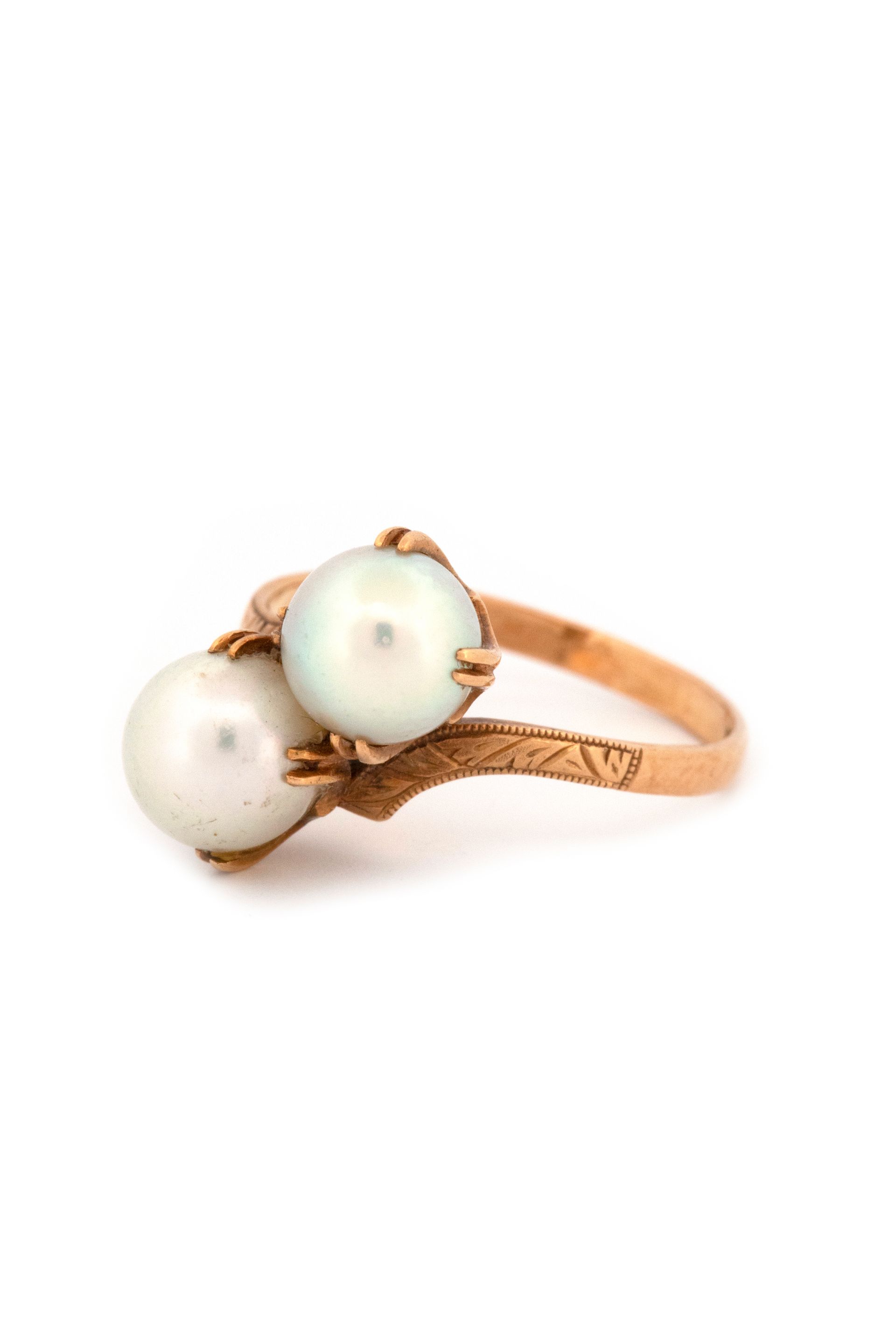 18k Yellow Gold Two Pearl Ring with Engraved Shank
