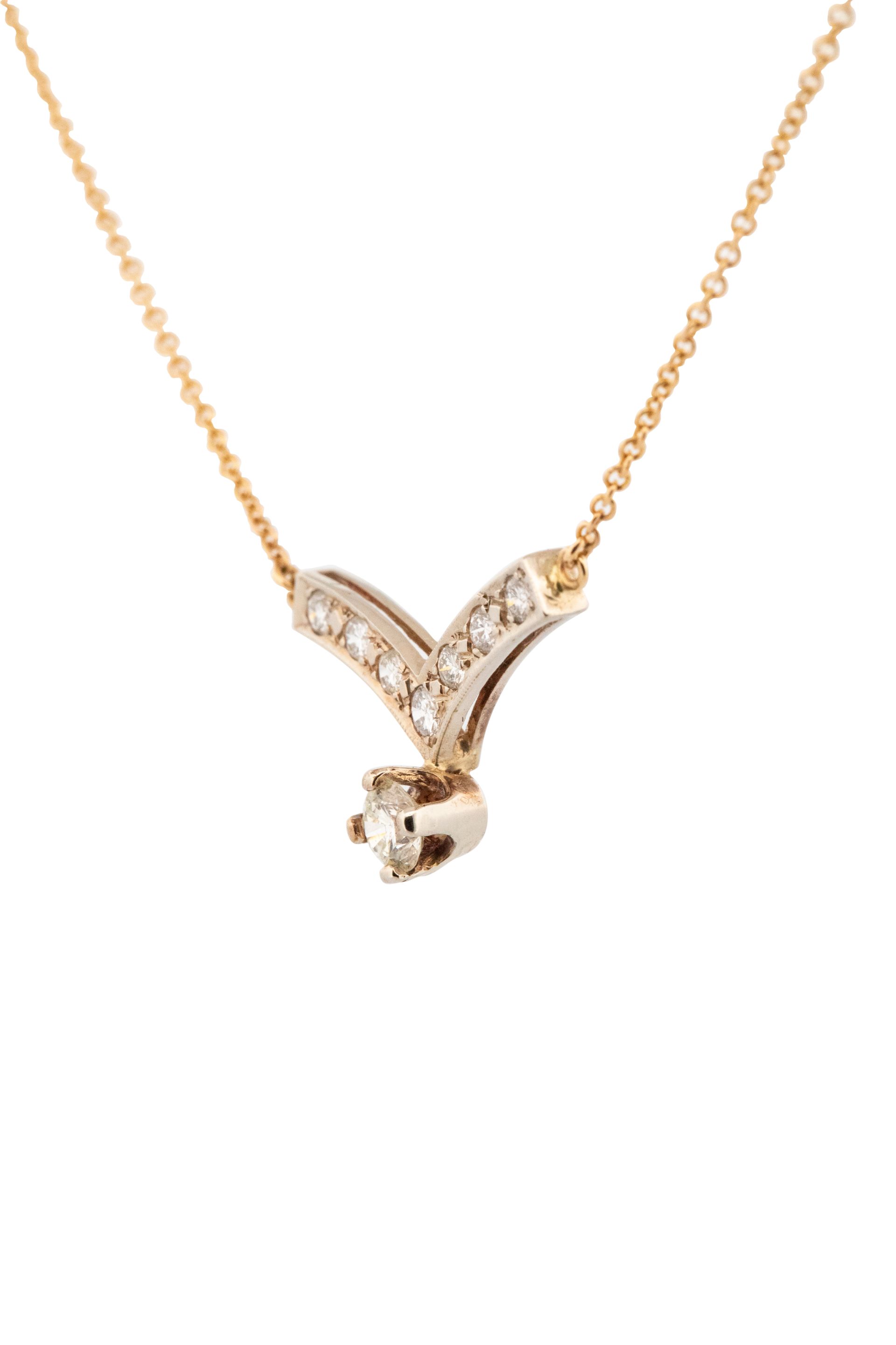 Vintage Style Diamond Pendant in 14k White Gold with a yellow Gold Chain