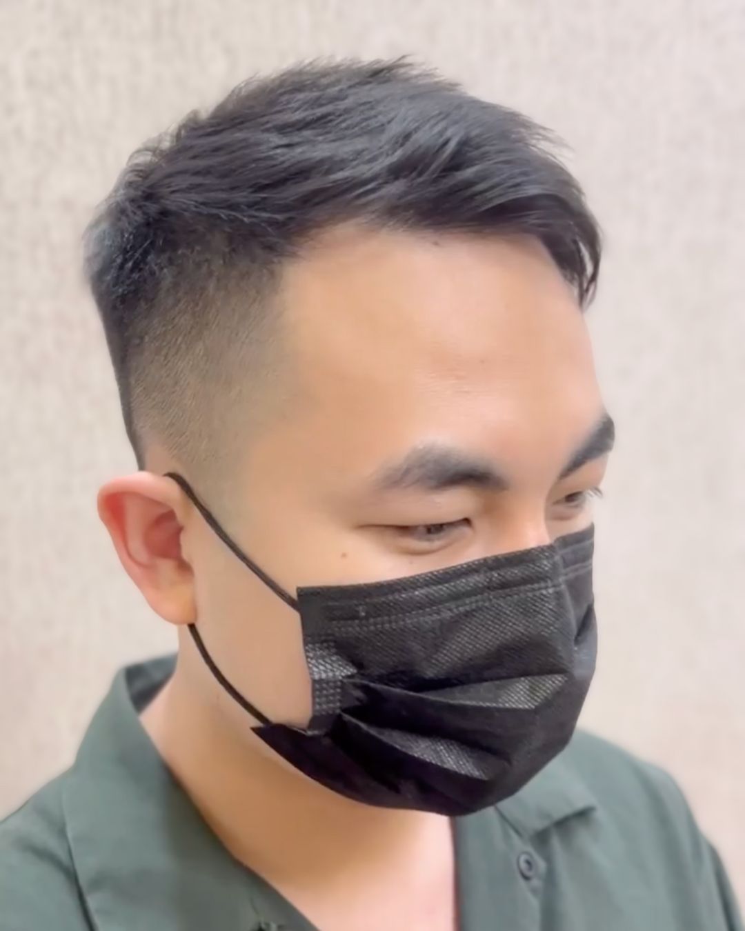 An image of our customer with a
crew cut