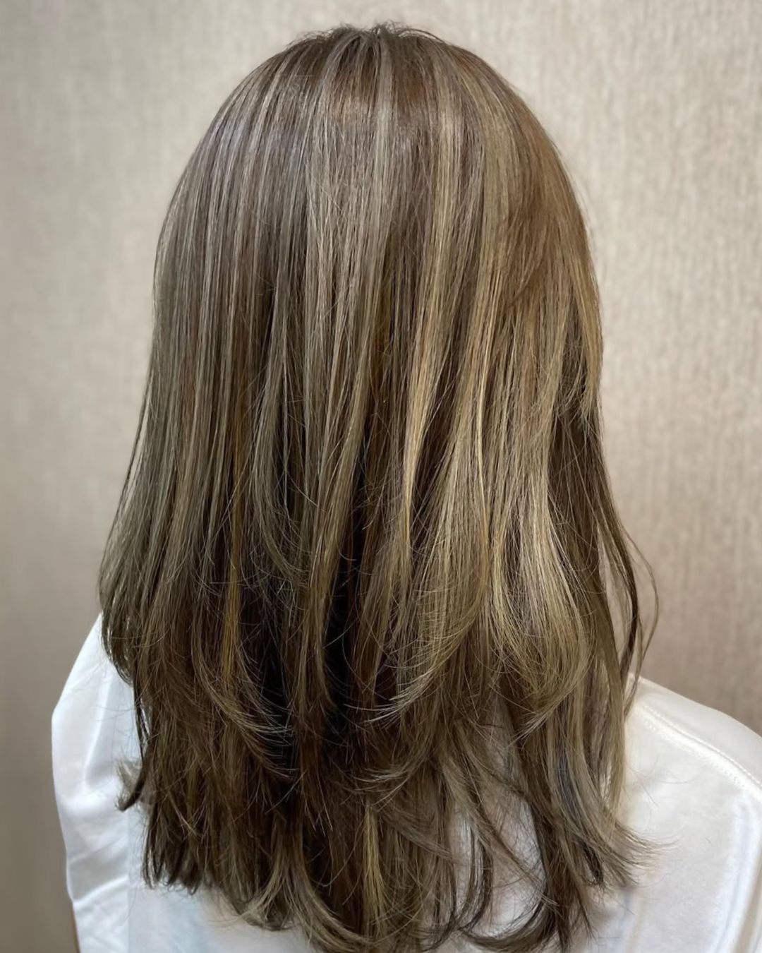 An image of a Mushroom Brown hair color