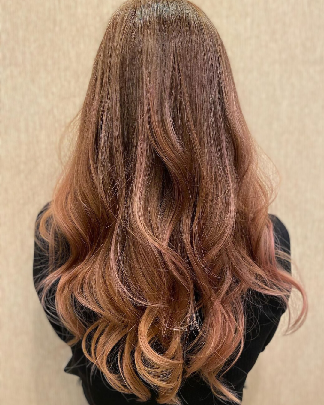 A photo of Ombre, a Hair Coloring Technique