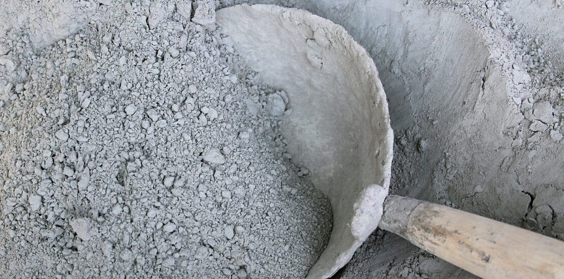 Difference Between Non-Hydraulic Cement & Hydraulic Cement