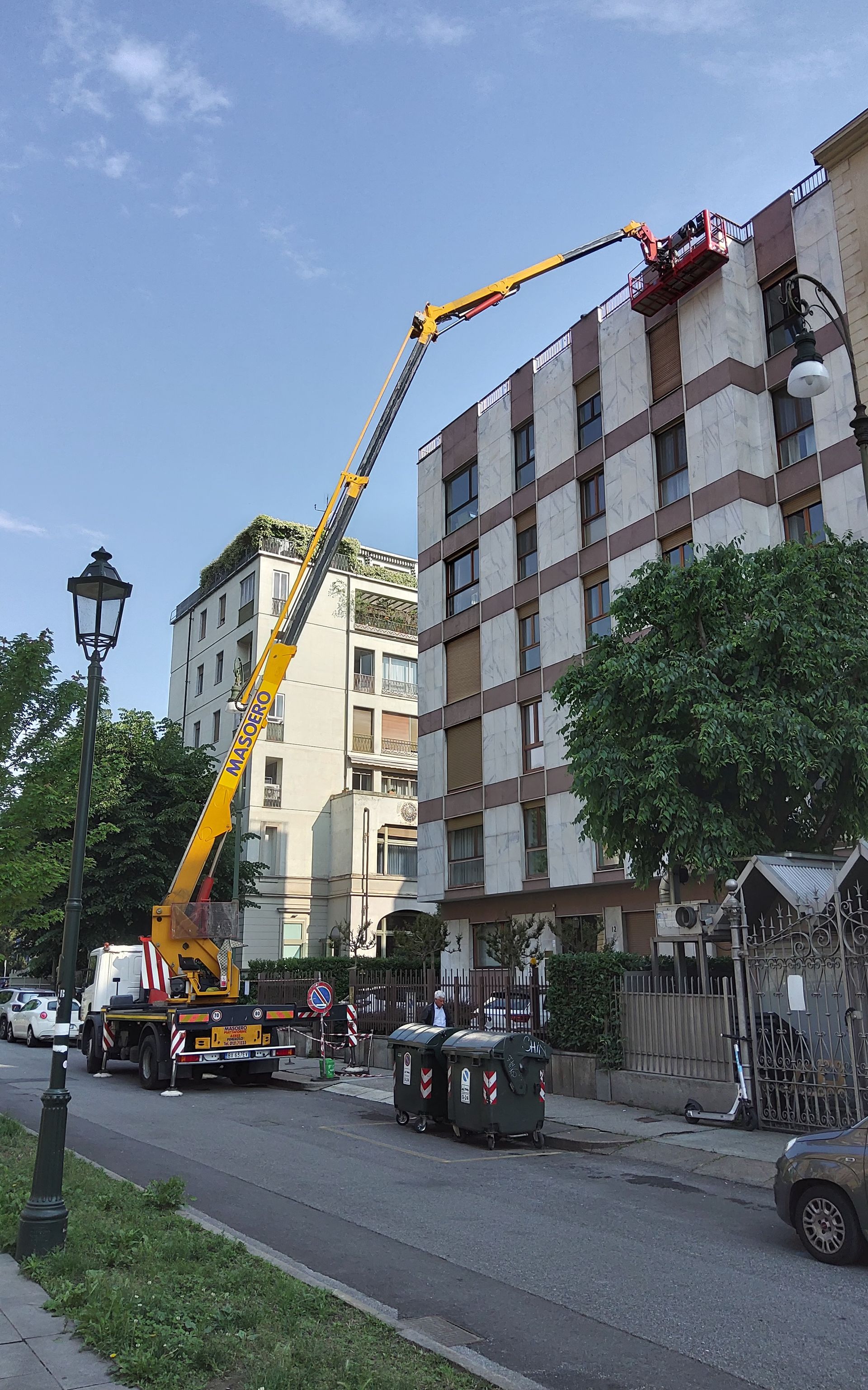 Piattaforma aerea da 28m