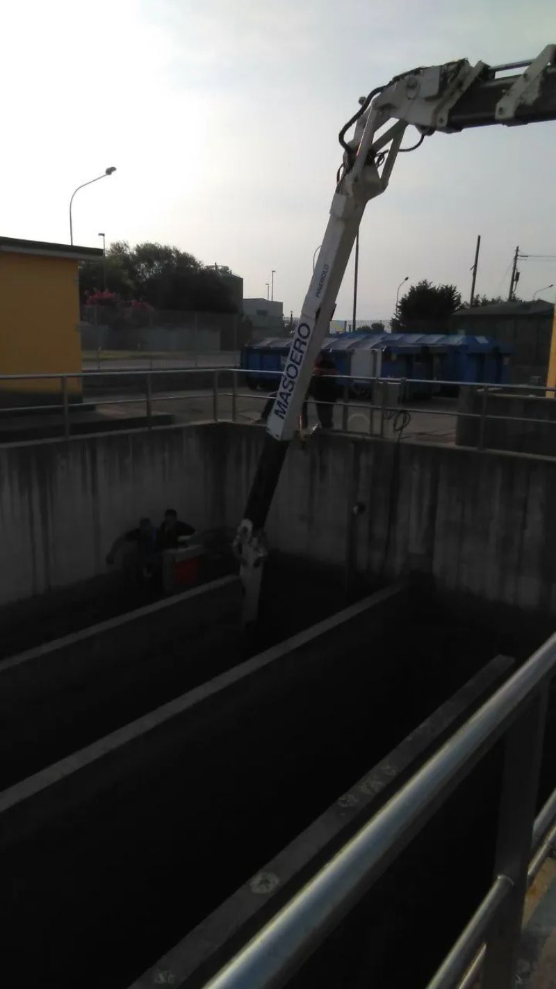 autoscala 31 metri per restauri stradali