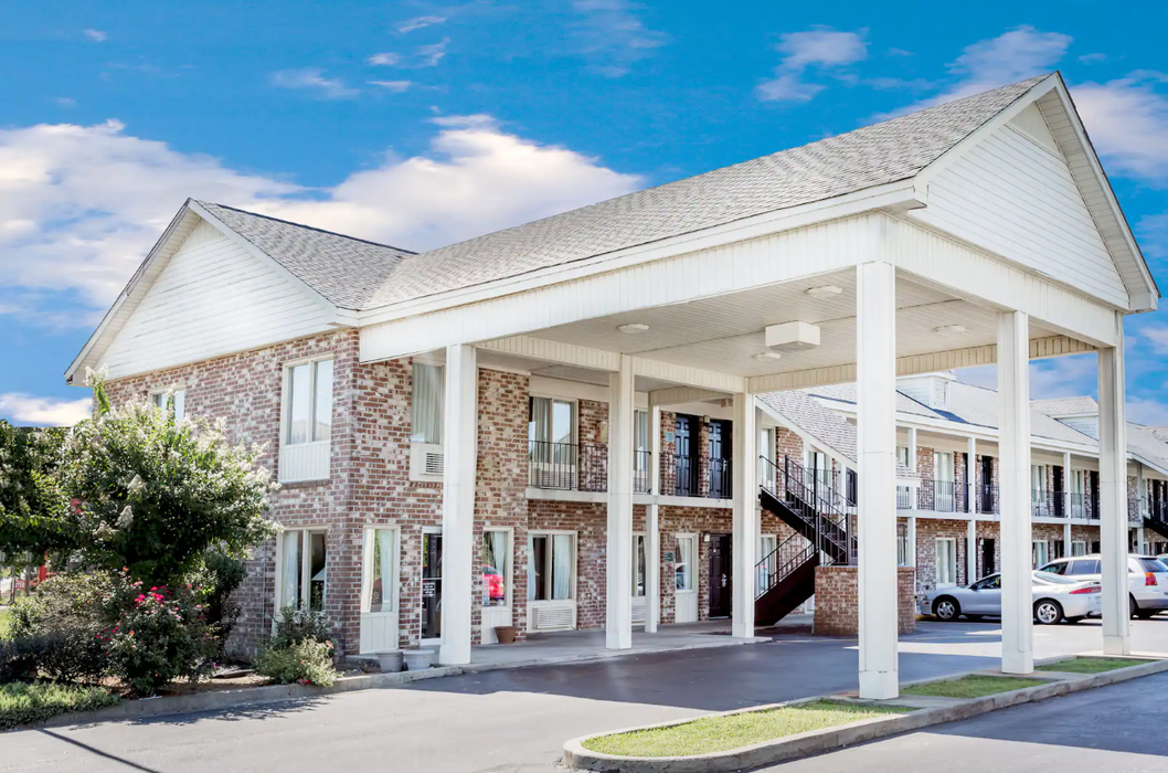 Best Inn Exterior