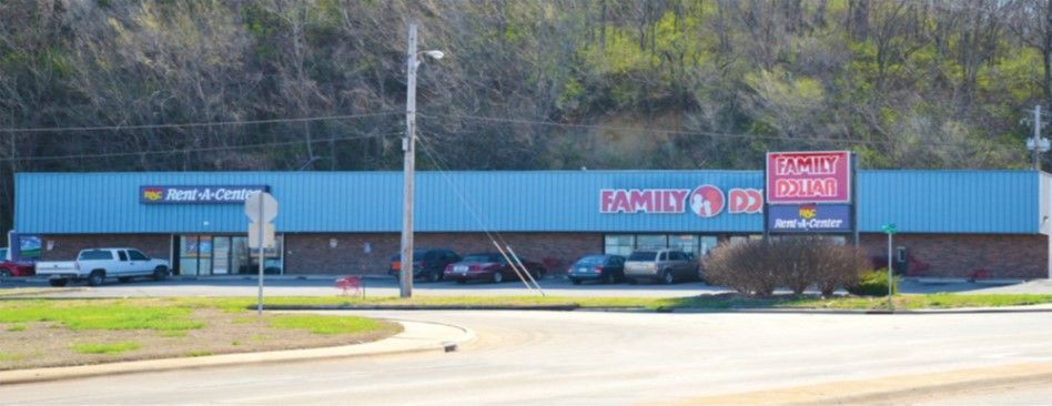 FAMILY DOLLAR & LAUNDROMAT