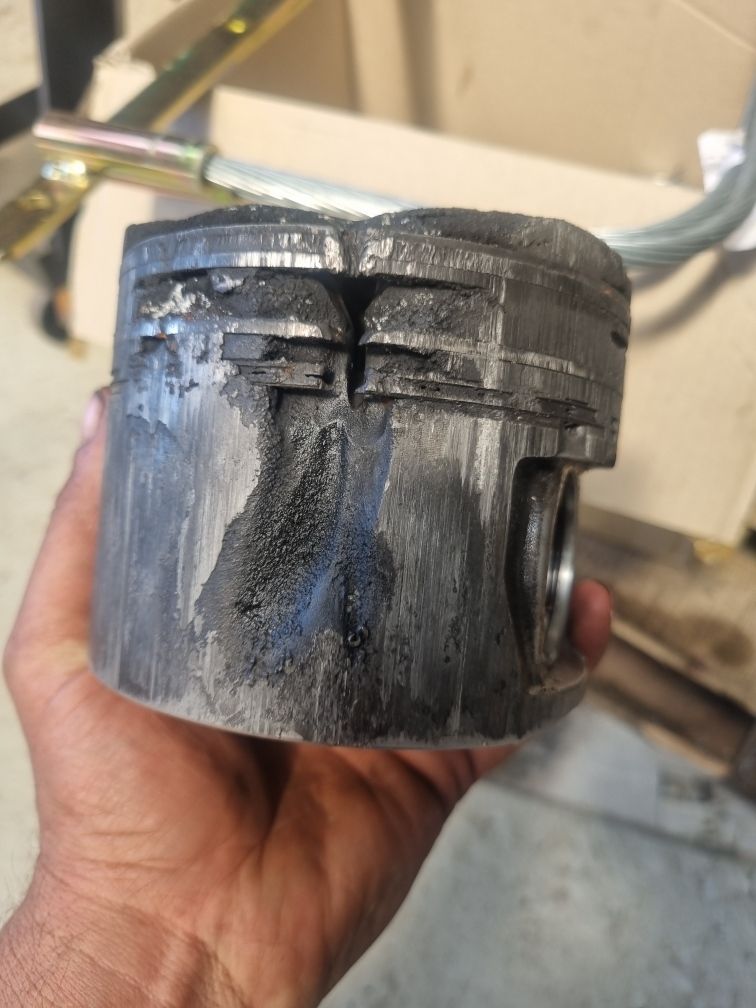 vehicle piston