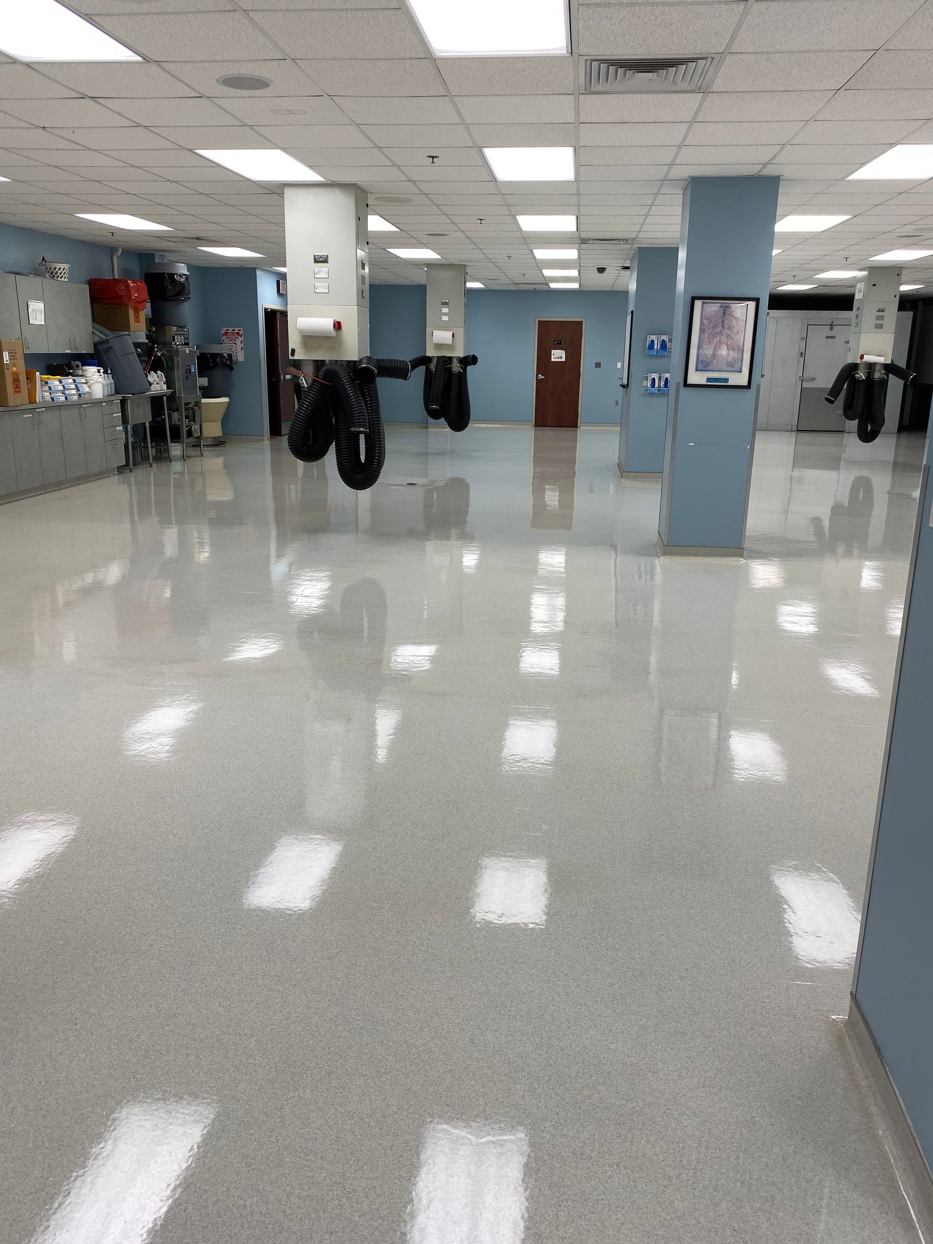 A large room with a lot of lights on the floor.