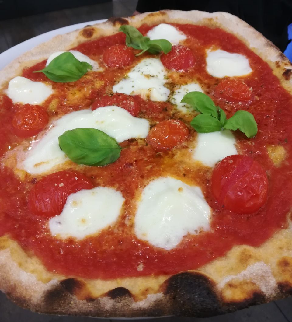 Pizza con mozzarella