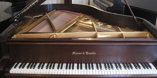 baby grand piano dimensions in feet