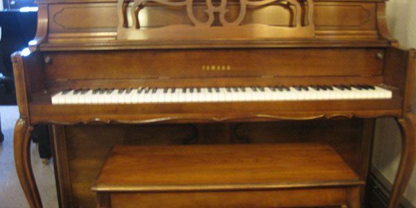 Console Piano Sale — Samick S105 in Eau Claire, WI