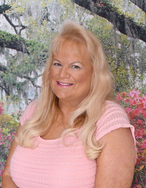 Headshot of candidate Barbara Watkins