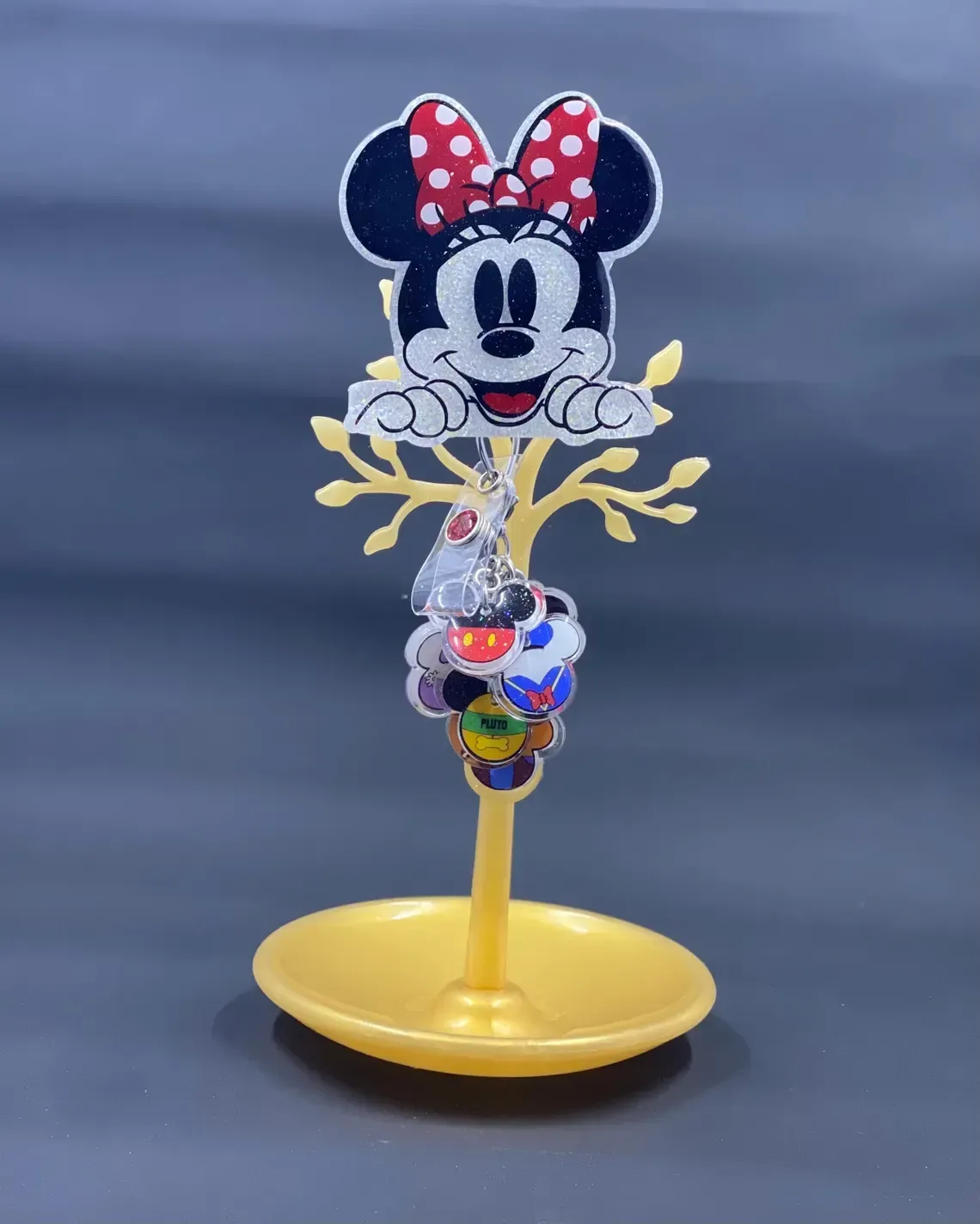 Minnie Mouse Badge Reel