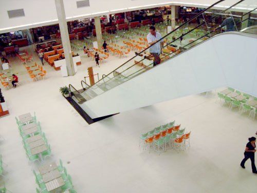 Vidro na Escada Rolante da Lione Espelhos