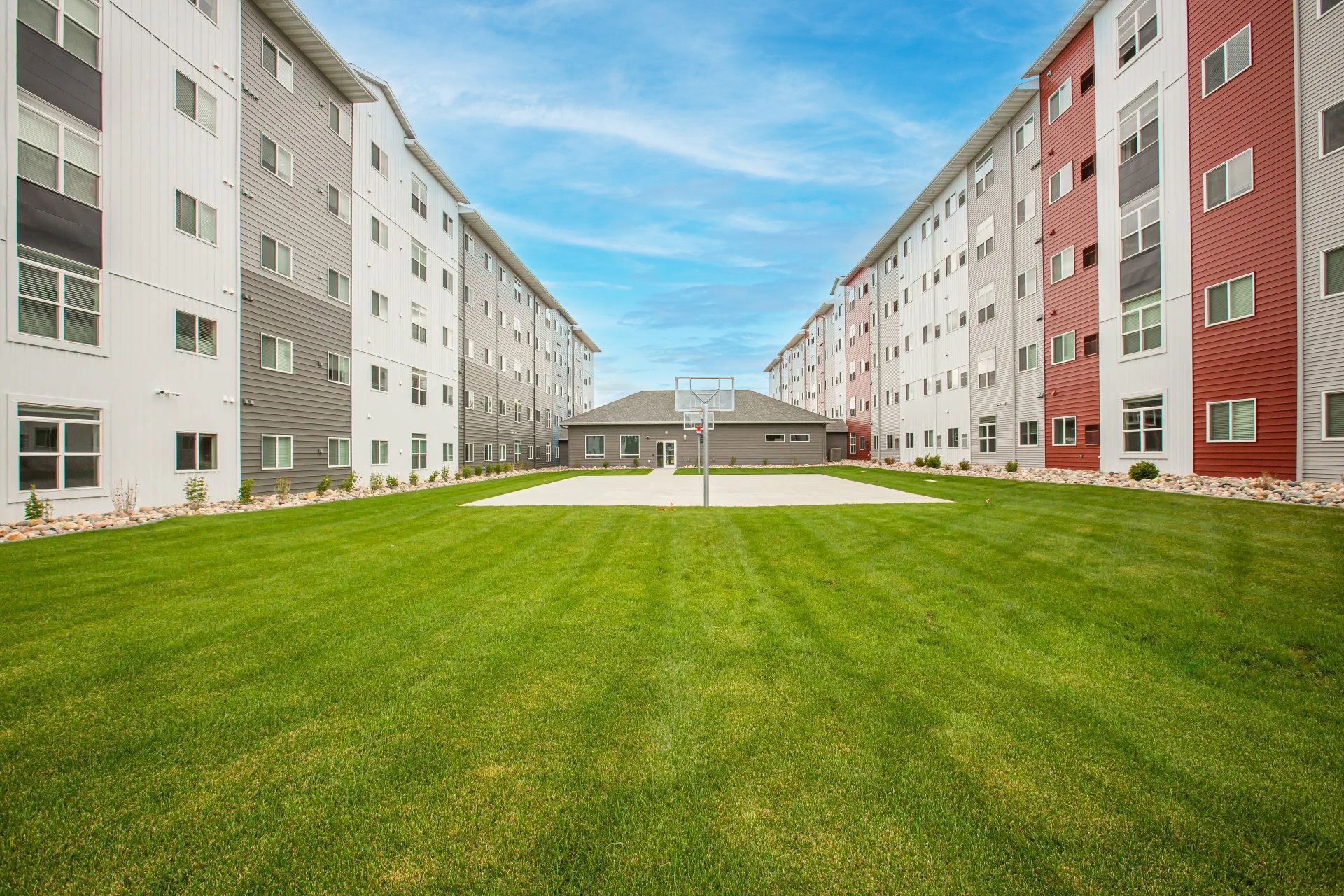 U32 Apartments in Fargo ND Basketball Court