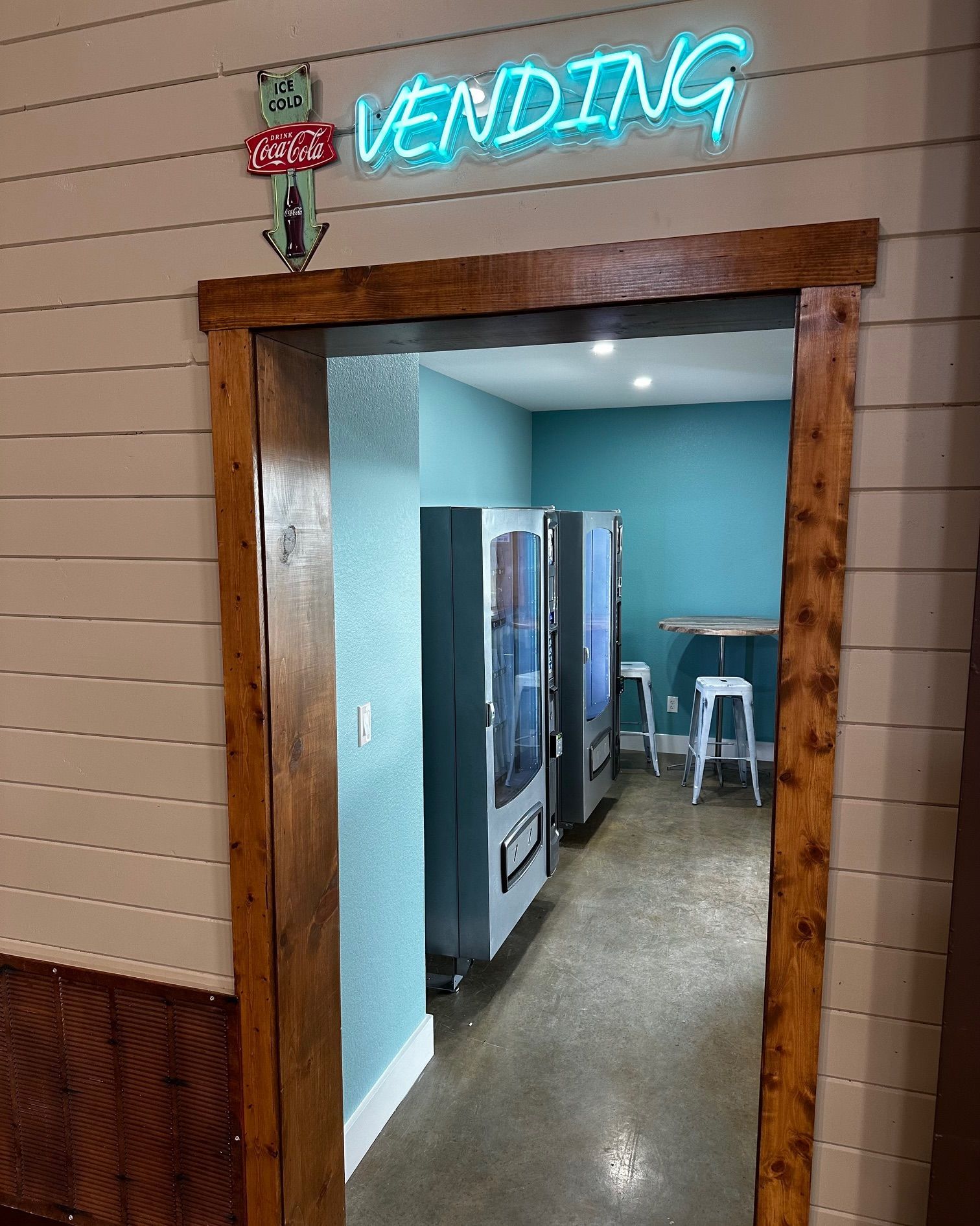 A living room filled with furniture and a fireplace.