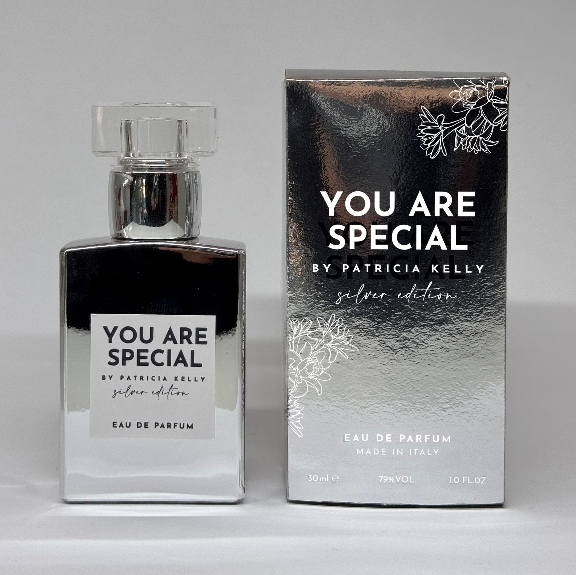 Eine Flasche „You Are Special“ von Patricia Kelly