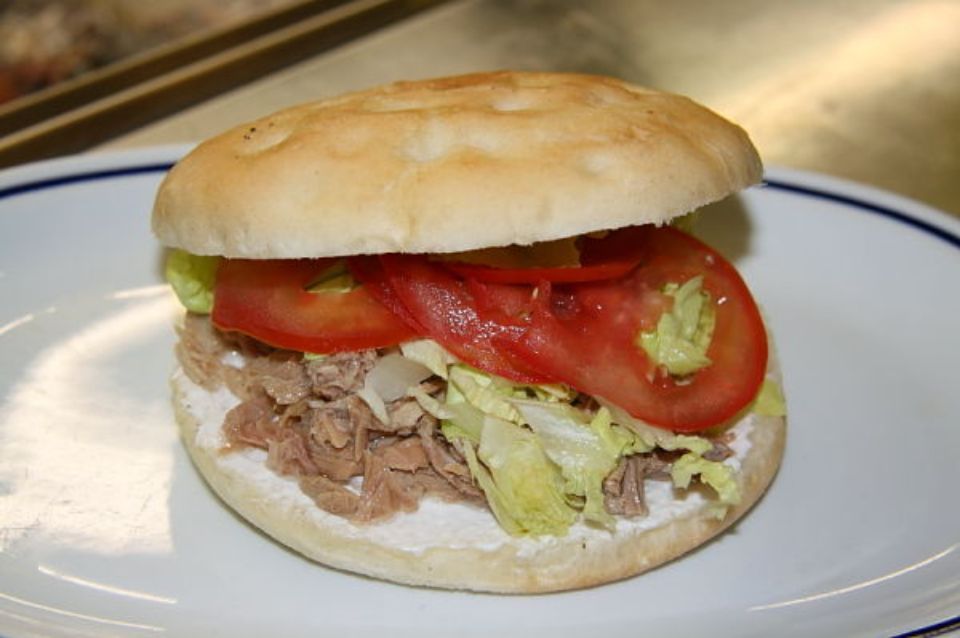 panino pomodori e salsiccia