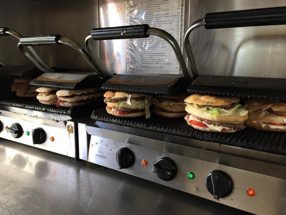 cottura alla piastra panini