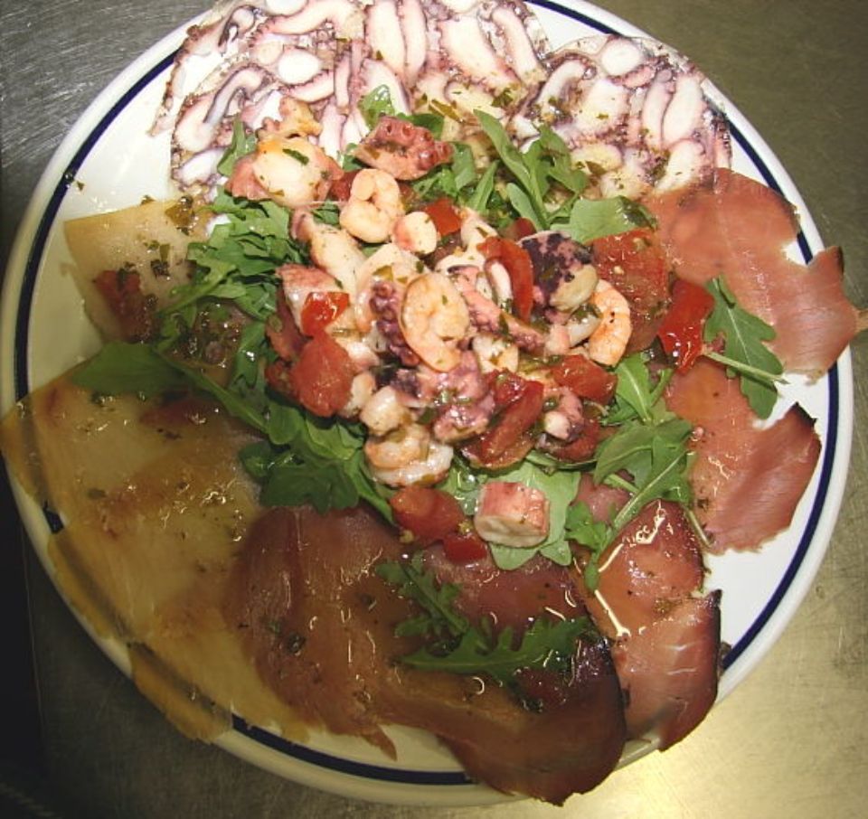 piatto di carne con verdure