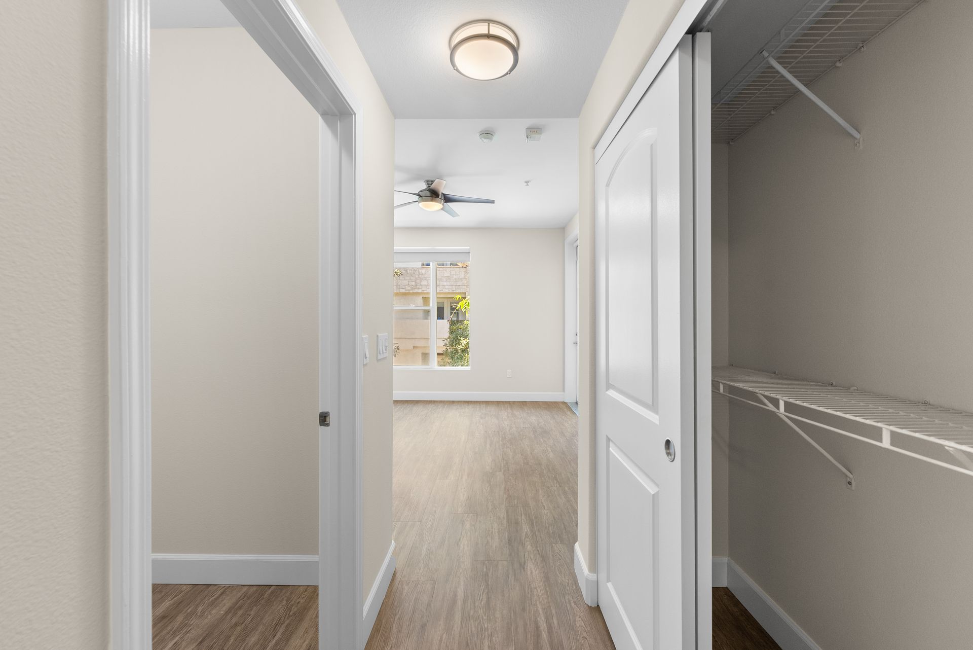 Photo of unfurnished hallway