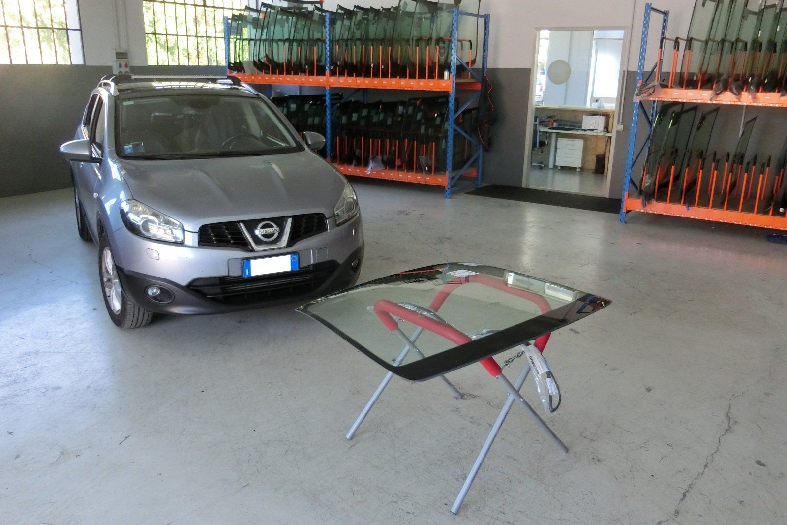 sostituzione parabrezza danneggiato