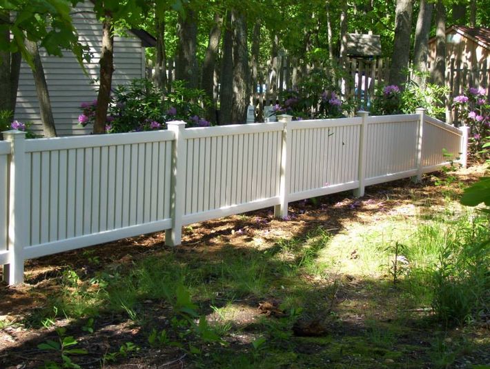 White Fence Made of Wood — Blue Anchor, NJ — Reyes Fence