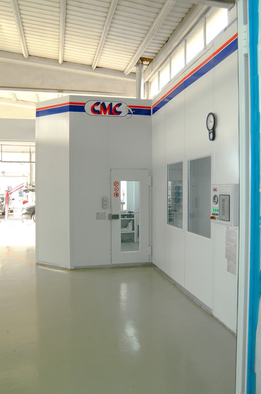 interno della carrozzeria auto