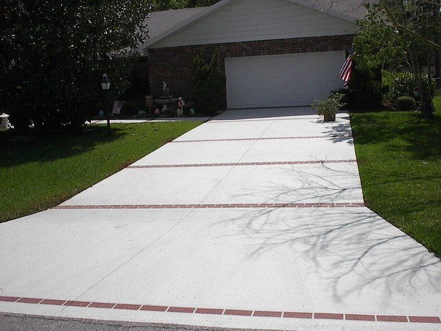 Driveway Sealing Company — Brick Borders with Solid Middle in Lakeland, FL