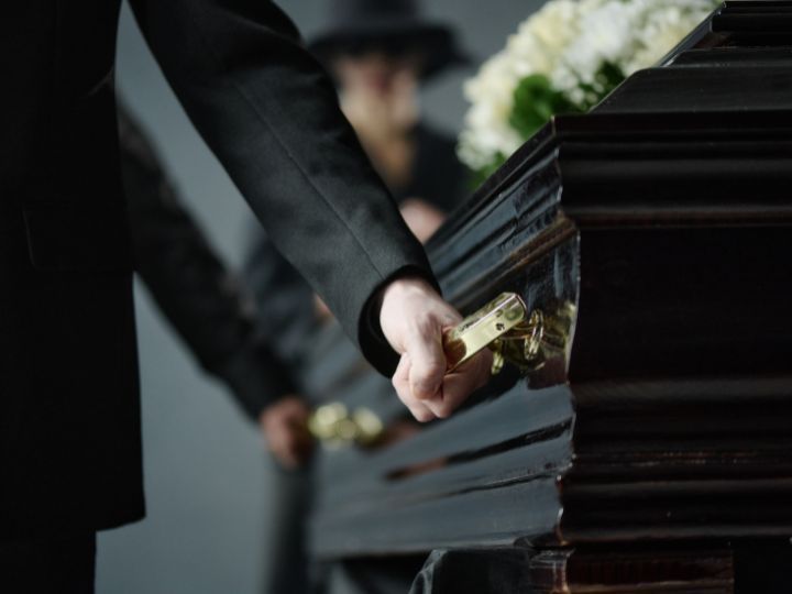 Navigating Funeral Arrangements: A Step-by-Step Guide for Families