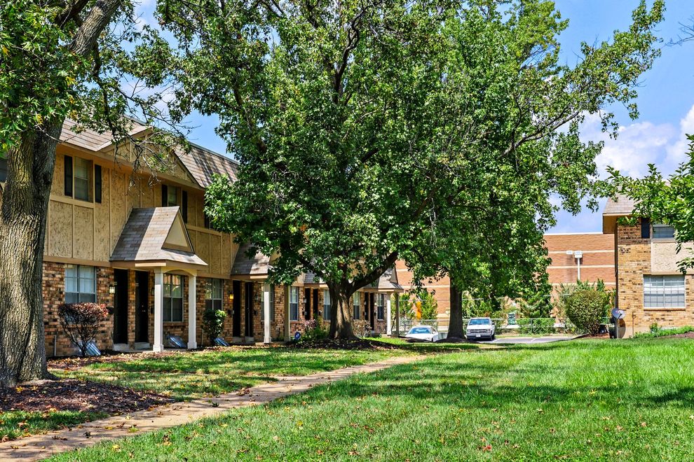 The Groves Exterior Photo