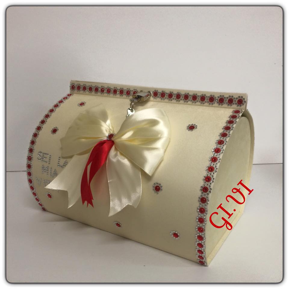 Scatola bauletto con fiocco