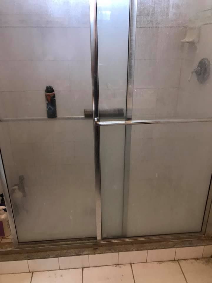 Dirty Shower | Lutz, FL | Our Clean Home