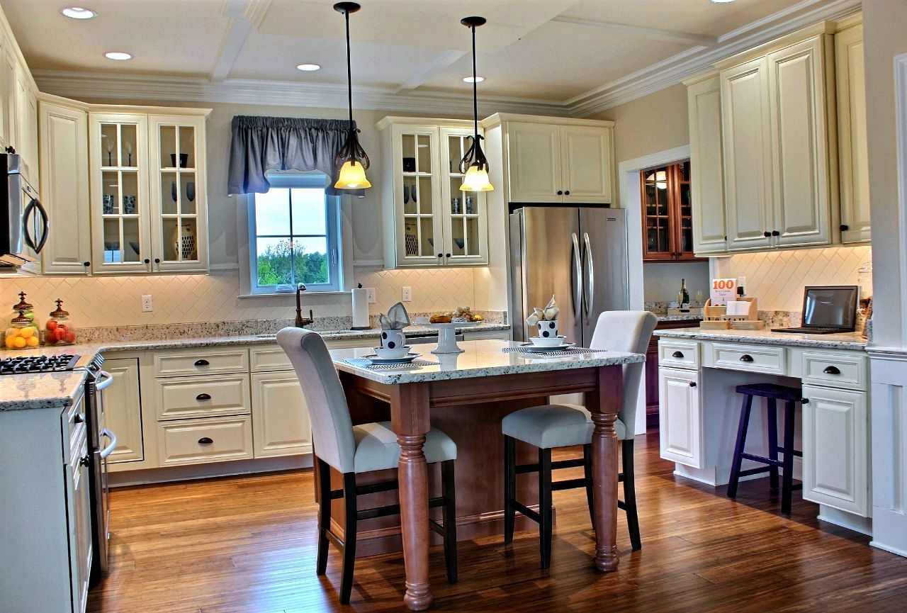 Kitchen with table | Monterey Legacy | Covell Communities | Chester, Maryland 21619