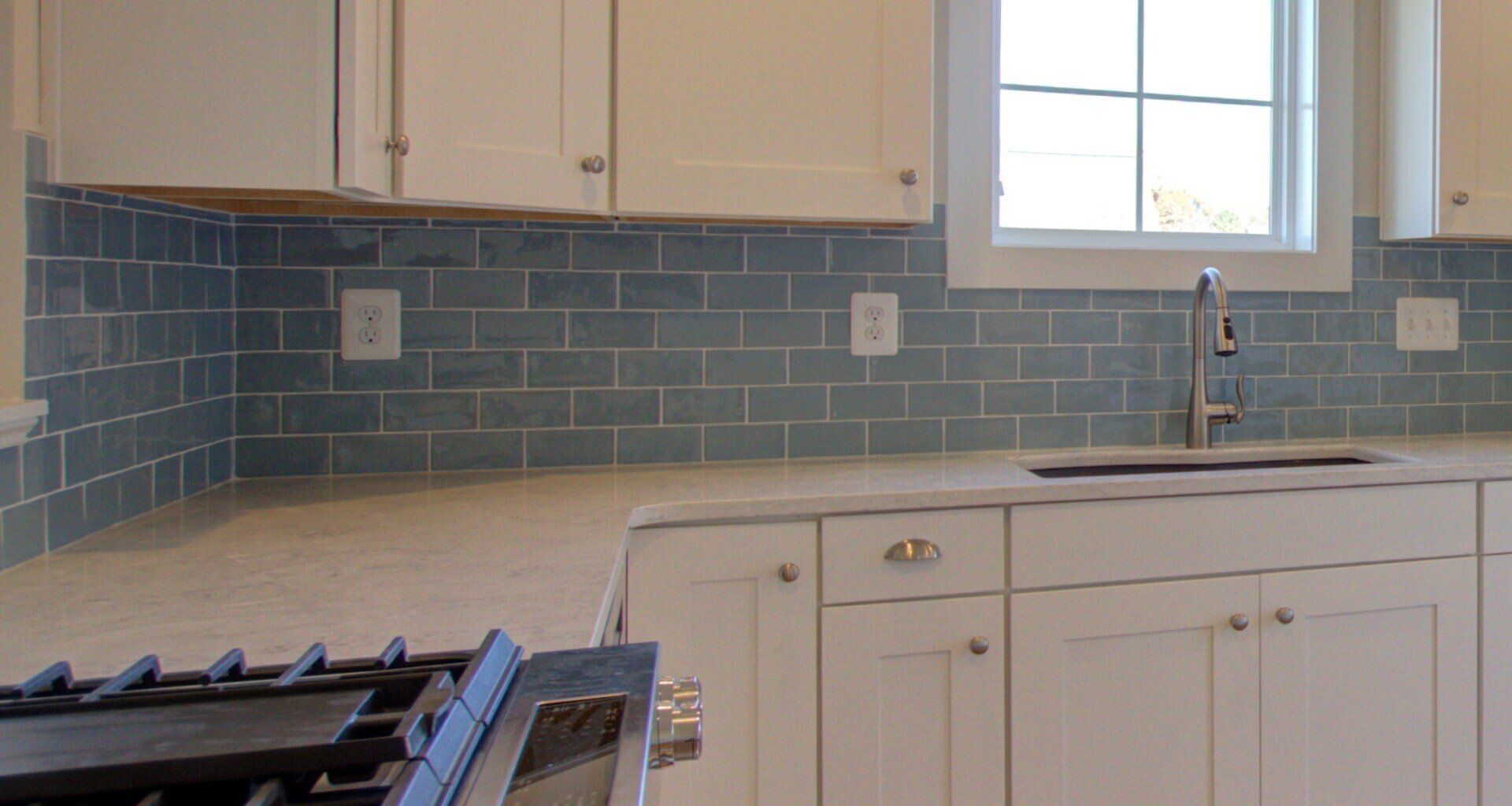 Kitchen with tile backsplash | Tile | Covell Communities | Chester, Maryland 21619